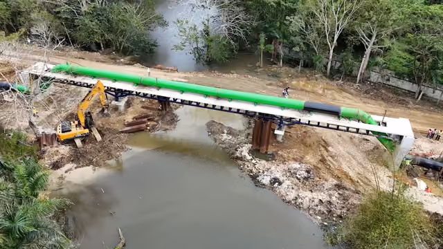 Cruce Aéreo de Tubería sobre Río