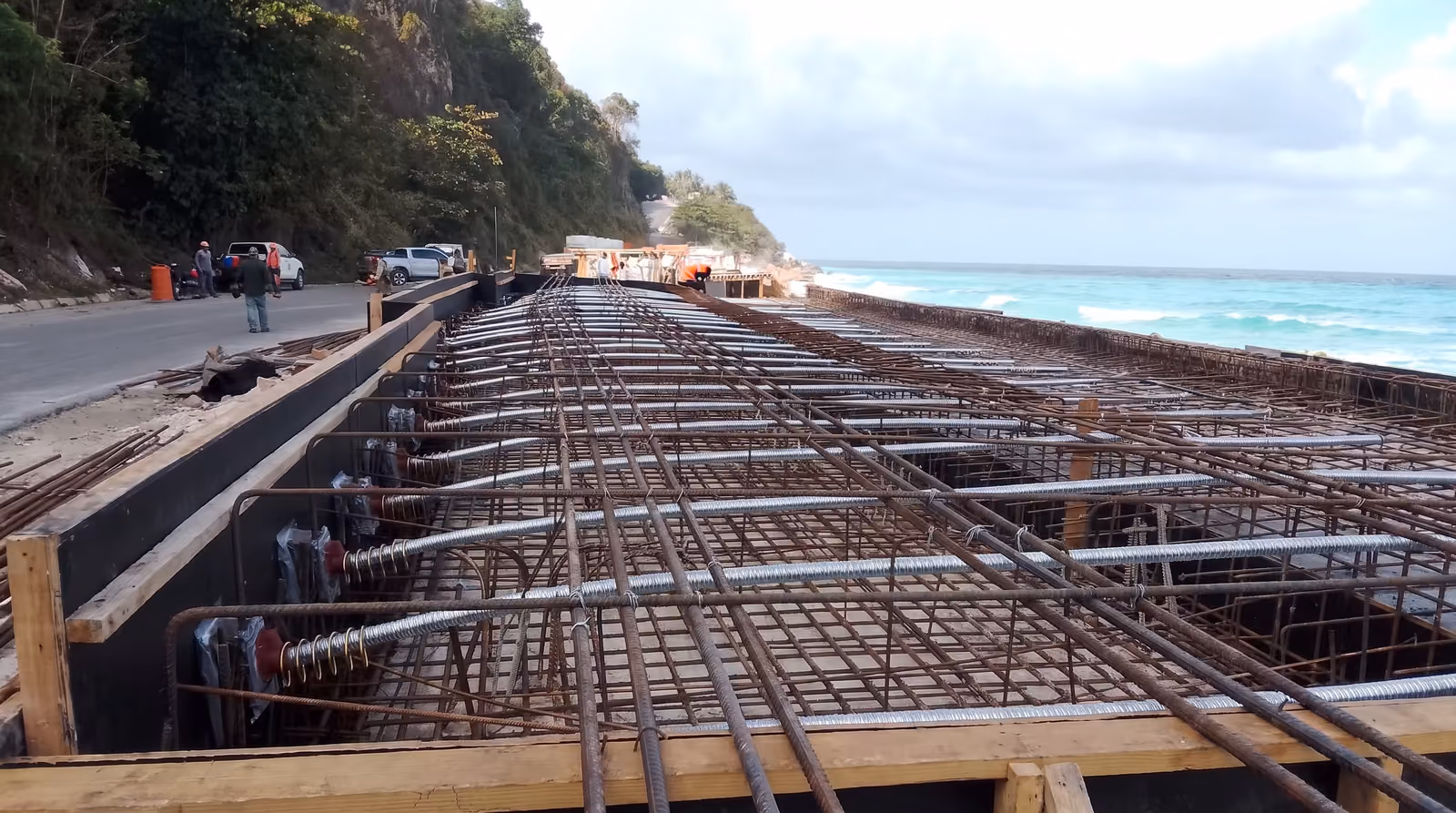 Estructura de hormigón postensado ejecutada por Postesados JHP